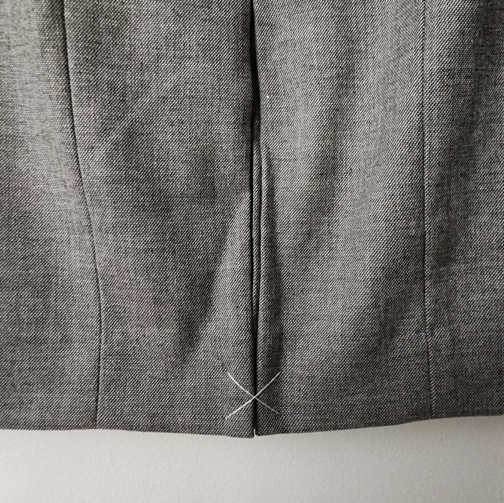 Ann Taylor Grey Skirt Size 6 - Picture 5 of 7
